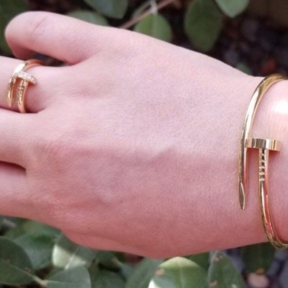 18k Gold Diamond Encrusted Nail Band Ring - Picture 2 of 6